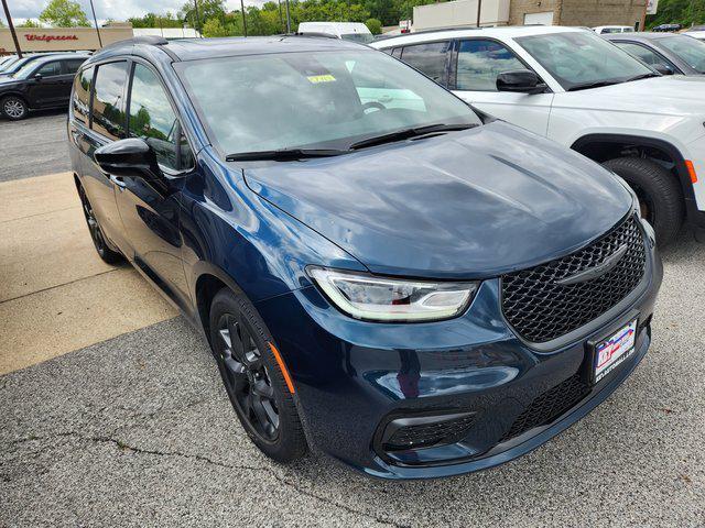 2025 Chrysler Pacifica PACIFICA LIMITED