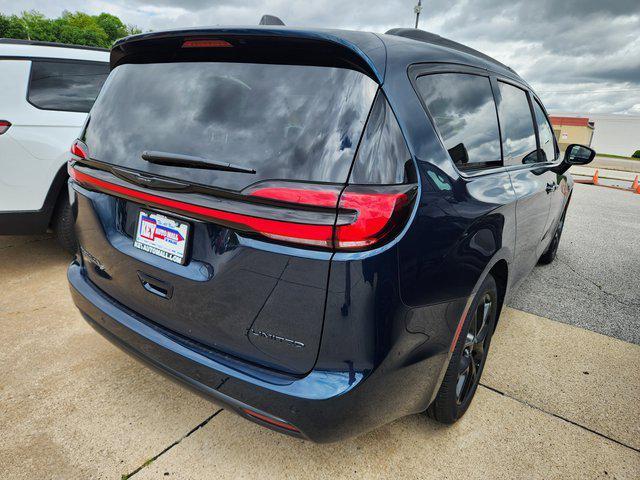 2025 Chrysler Pacifica PACIFICA LIMITED