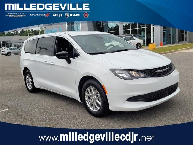 2025 Chrysler Voyager VOYAGER LX