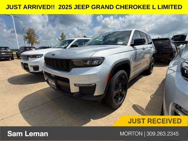 2025 Jeep Grand Cherokee GRAND CHEROKEE L LIMITED 4X4