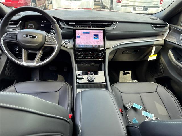 2025 Jeep Grand Cherokee GRAND CHEROKEE L LIMITED 4X4 2025 Jeep Grand Cherokee GRAND CHEROKEE L LIMITED 4X4