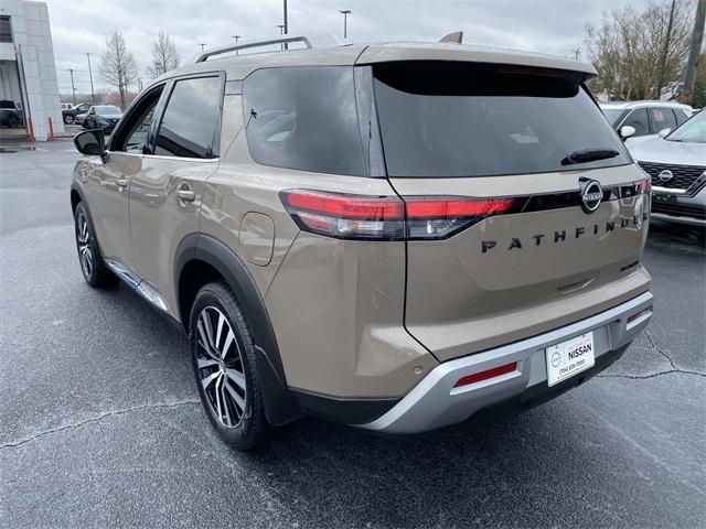 2024 Nissan Pathfinder Platinum FWD