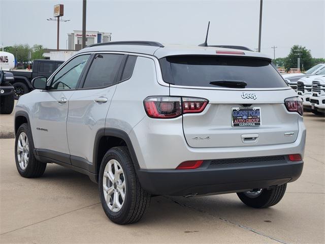2025 Jeep Compass COMPASS LATITUDE 4X4