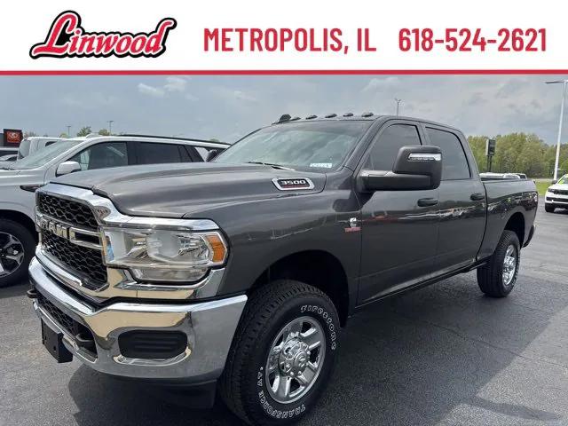 2024 RAM 3500 Tradesman Crew Cab 4x4 64 Box