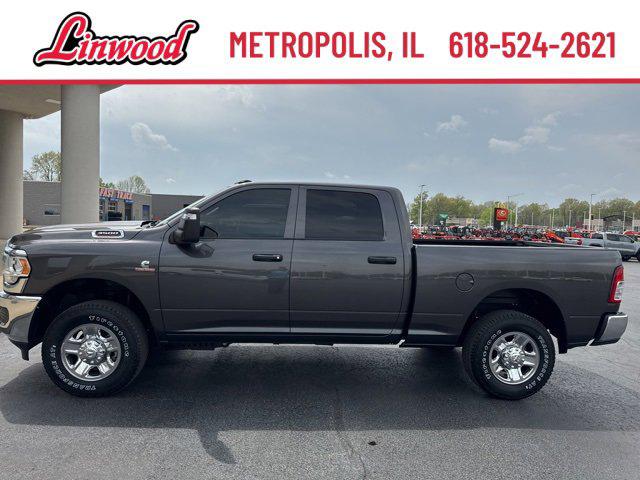 2024 RAM 3500 Tradesman Crew Cab 4x4 64 Box