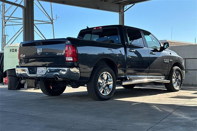 2017 RAM 1500 Big Horn Crew Cab 4x4 57 Box