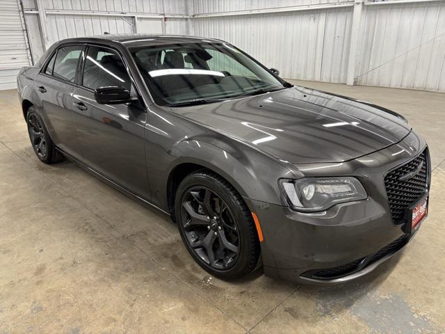 2023 Chrysler 300 Touring