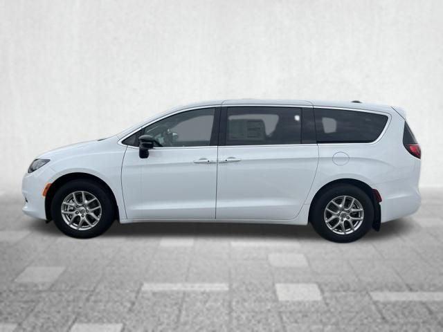 2025 Chrysler Voyager VOYAGER LX