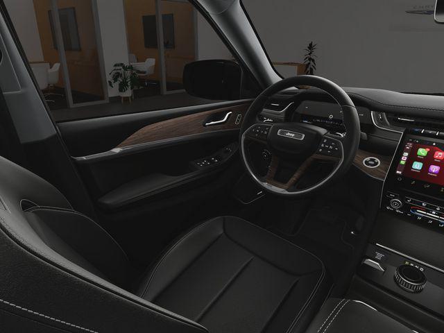 2025 Jeep Grand Cherokee Unknown