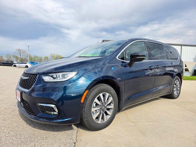 2025 Chrysler Pacifica Hybrid PACIFICA PLUG-IN HYBRID SELECT