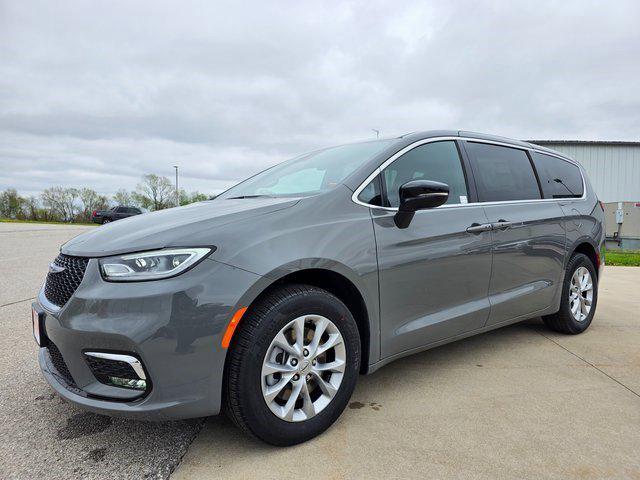 2025 Chrysler Pacifica PACIFICA SELECT AWD