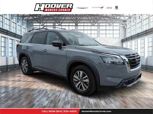 2022 Nissan Pathfinder SL 2WD