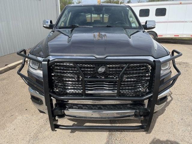 2019 RAM 1500 Laramie Crew Cab 4x4 57 Box 2019 RAM 1500 Laramie Crew Cab 4x4 57 Box