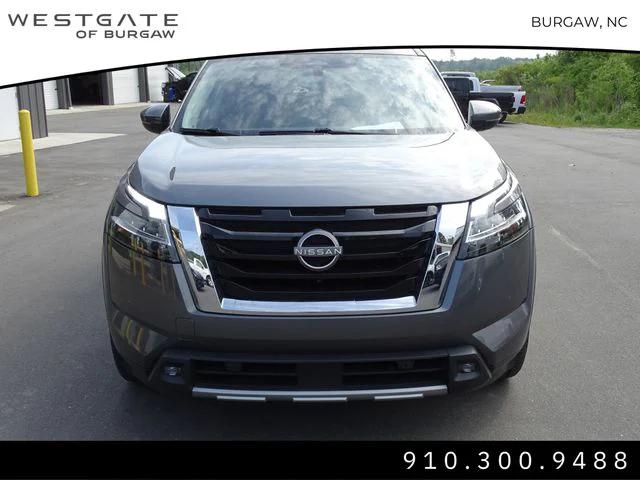 2022 Nissan Pathfinder SL 4WD