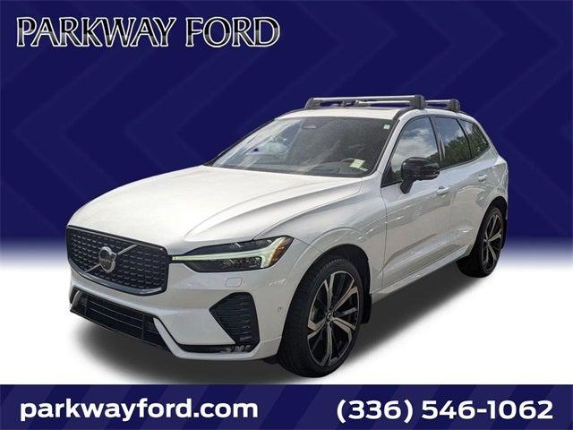 2022 Volvo XC60 B5 R-Design
