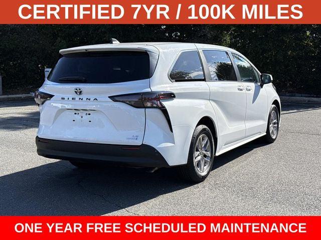 2024 Toyota Sienna LE