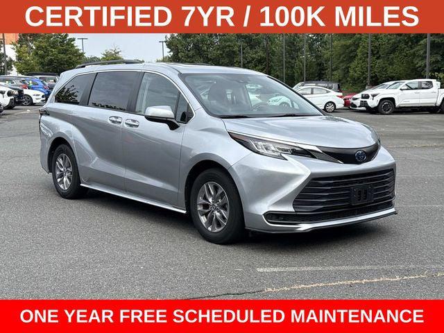 2023 Toyota Sienna LE