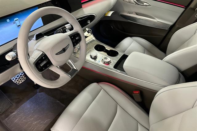 2026 Genesis GV70 Standard