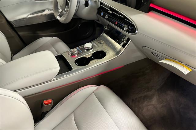 2026 Genesis GV70 Standard