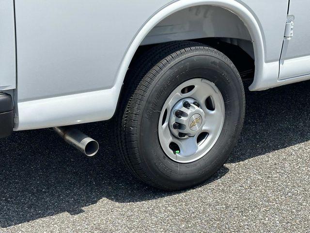2025 Chevrolet Express Cargo Van RWD 3500 Regular Wheelbase WT