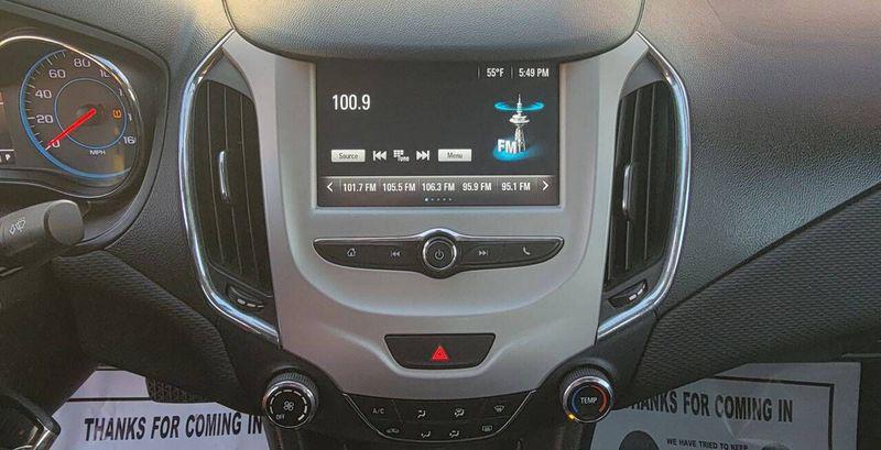2017 Chevrolet Cruze LS Auto