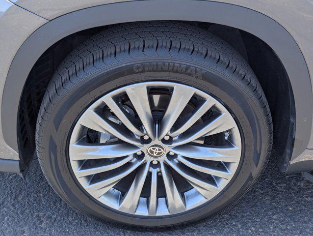 Used 2021 Toyota Highlander For Sale in Tucson, AZ