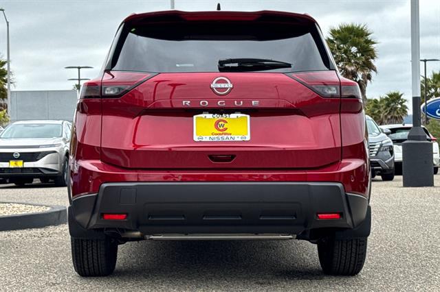 2025 Nissan Rogue S FWD