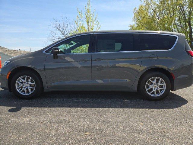 2025 Chrysler Pacifica PACIFICA SELECT