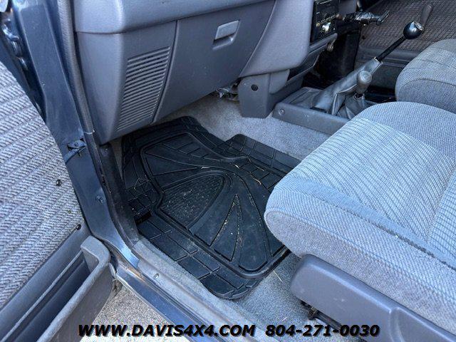 1991 Toyota Hilux Diesel 4X4 Crew Cab