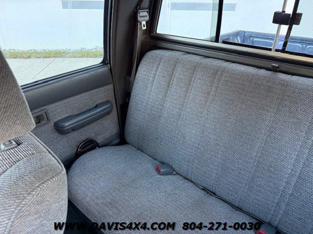1991 Toyota Hilux Diesel 4X4 Crew Cab