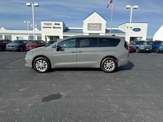 2025 Chrysler Pacifica PACIFICA SELECT AWD