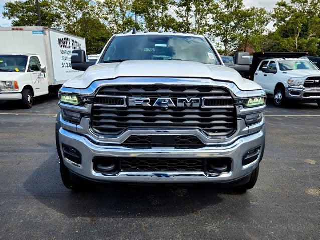 2025 RAM Ram 5500 Chassis Cab RAM 5500 TRADESMAN CHASSIS CREW CAB 4X4 84 CA 2025 RAM Ram 5500 Chassis Cab RAM 5500 TRADESMAN CHASSIS CREW CAB 4X4 84 CA