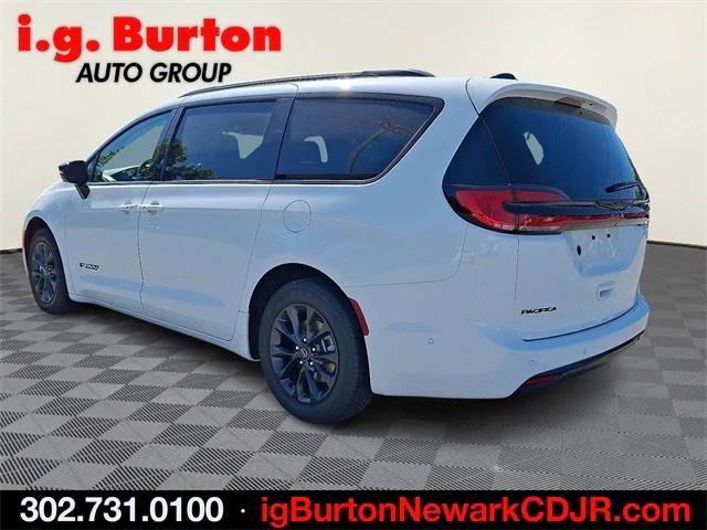 2025 Chrysler Pacifica PACIFICA SELECT