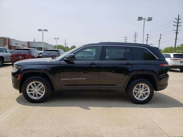 2025 Jeep Grand Cherokee GRAND CHEROKEE LAREDO X 4X4