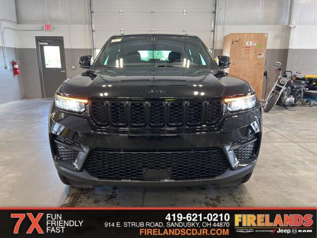 2025 Jeep Grand Cherokee GRAND CHEROKEE ALTITUDE 4X4