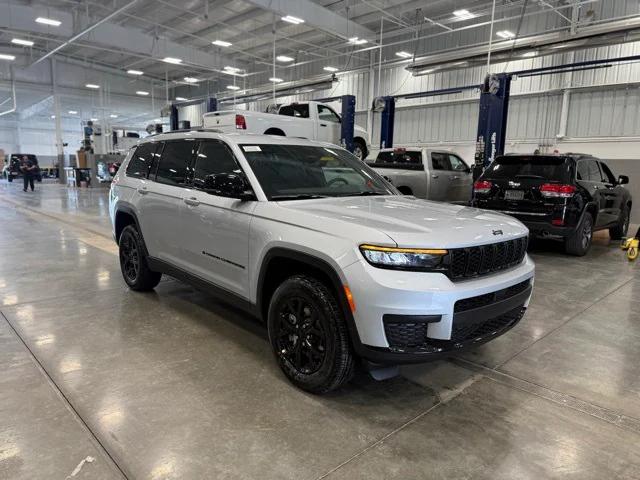 2025 Jeep Grand Cherokee GRAND CHEROKEE L ALTITUDE 4X4 2025 Jeep Grand Cherokee GRAND CHEROKEE L ALTITUDE 4X4