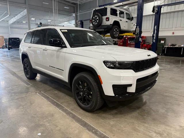2025 Jeep Grand Cherokee GRAND CHEROKEE L ALTITUDE 4X4