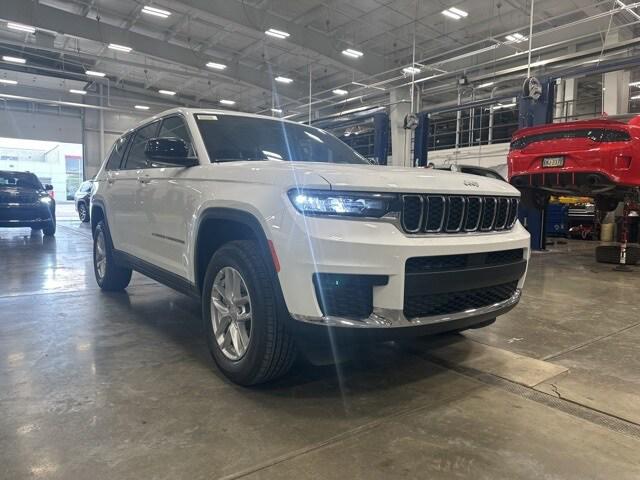 2025 Jeep Grand Cherokee GRAND CHEROKEE L LAREDO 4X4