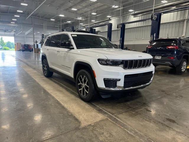 2025 Jeep Grand Cherokee GRAND CHEROKEE L LIMITED 4X4