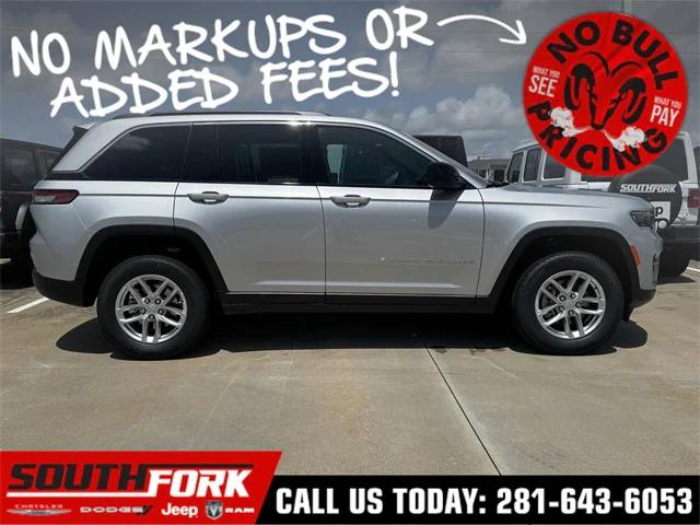 2025 Jeep Grand Cherokee GRAND CHEROKEE LAREDO X 4X2