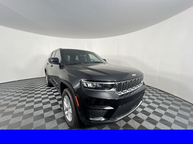 2025 Jeep Grand Cherokee GRAND CHEROKEE LAREDO X 4X2