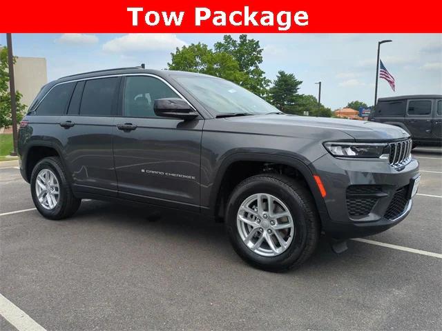 2025 Jeep Grand Cherokee GRAND CHEROKEE LAREDO X 4X4