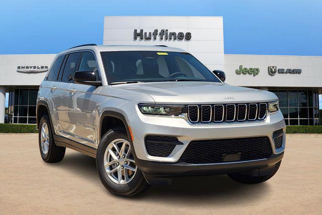 2025 Jeep Grand Cherokee GRAND CHEROKEE LAREDO X 4X2