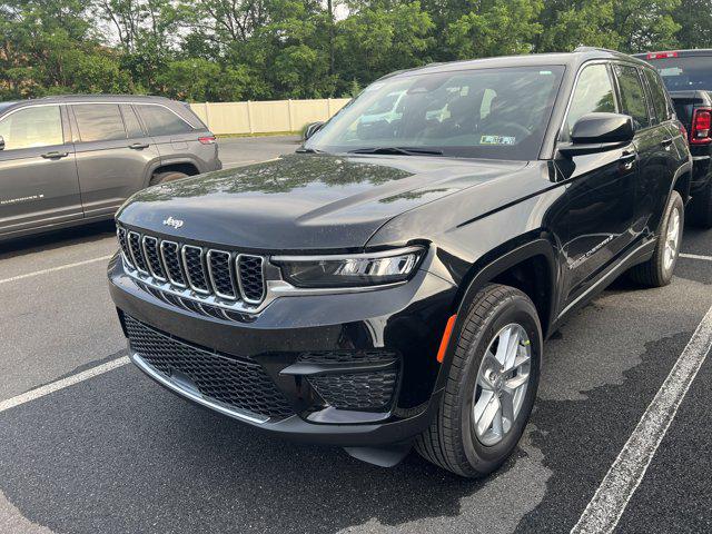 2025 Jeep Grand Cherokee GRAND CHEROKEE LAREDO X 4X4