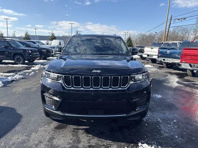 2025 Jeep Grand Cherokee GRAND CHEROKEE LAREDO X 4X4