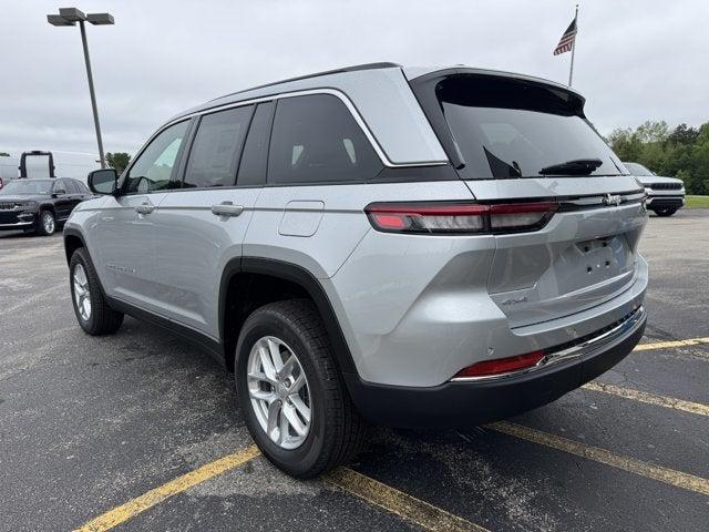 2025 Jeep Grand Cherokee GRAND CHEROKEE LAREDO X 4X4