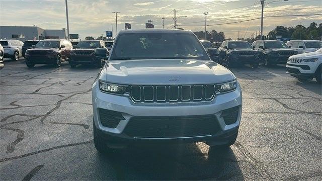 2025 Jeep Grand Cherokee GRAND CHEROKEE LAREDO X 4X2