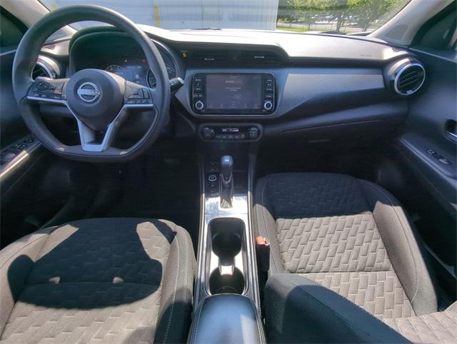 2022 Nissan Kicks SV Xtronic CVT