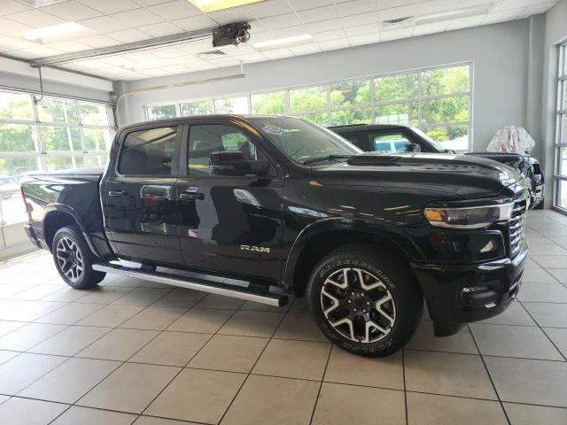 2025 RAM 1500 Laramie Crew Cab 4x4 57 Box
