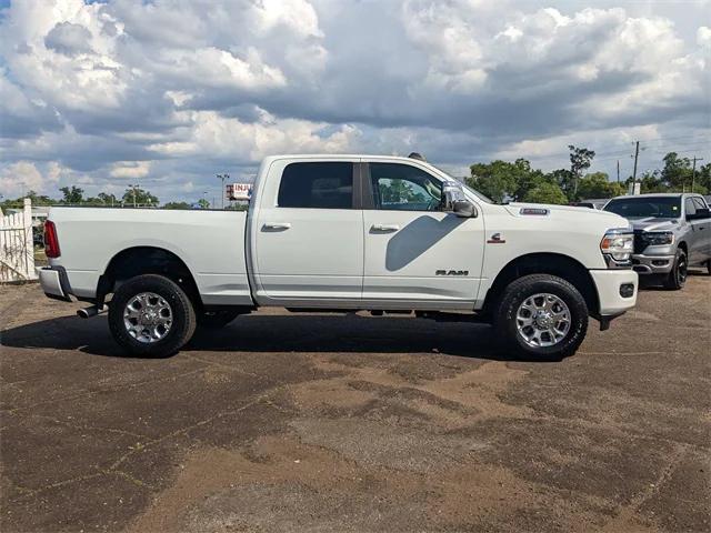 2023 RAM 2500 Laramie Crew Cab 4x4 64 Box
